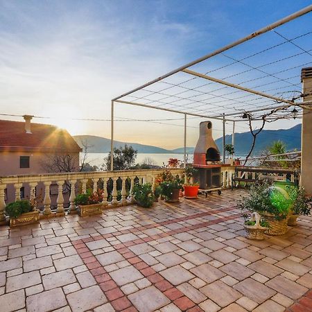 Villa Lastva Apartments Τίβατ Εξωτερικό φωτογραφία