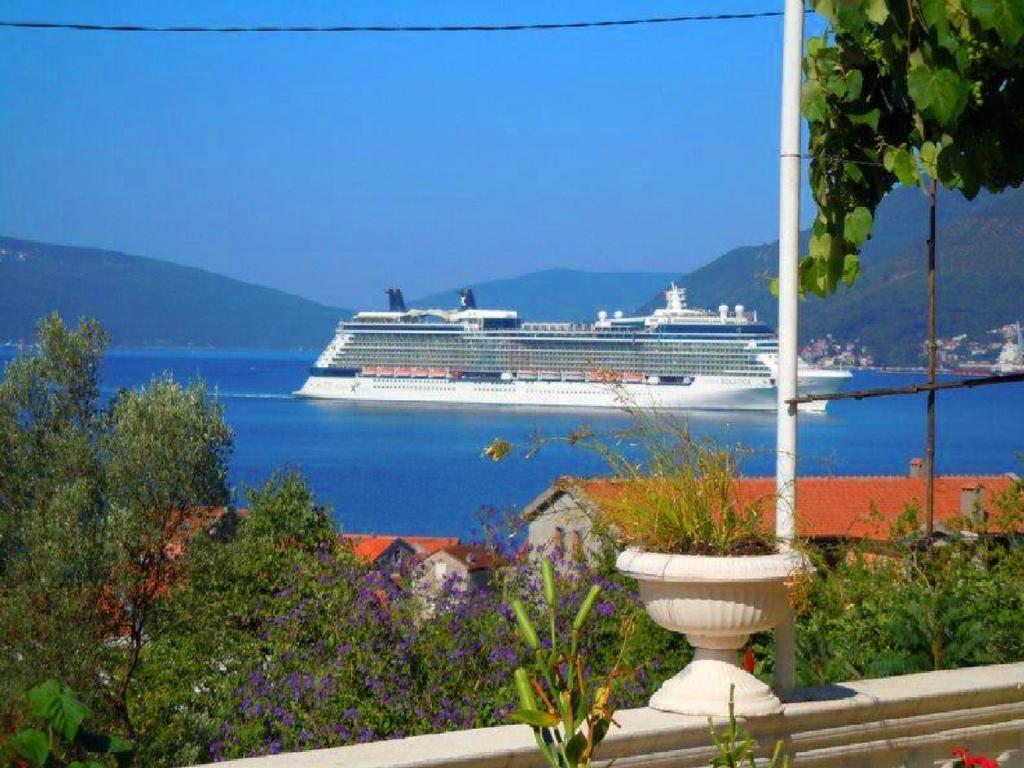 Villa Lastva Apartments Τίβατ Εξωτερικό φωτογραφία