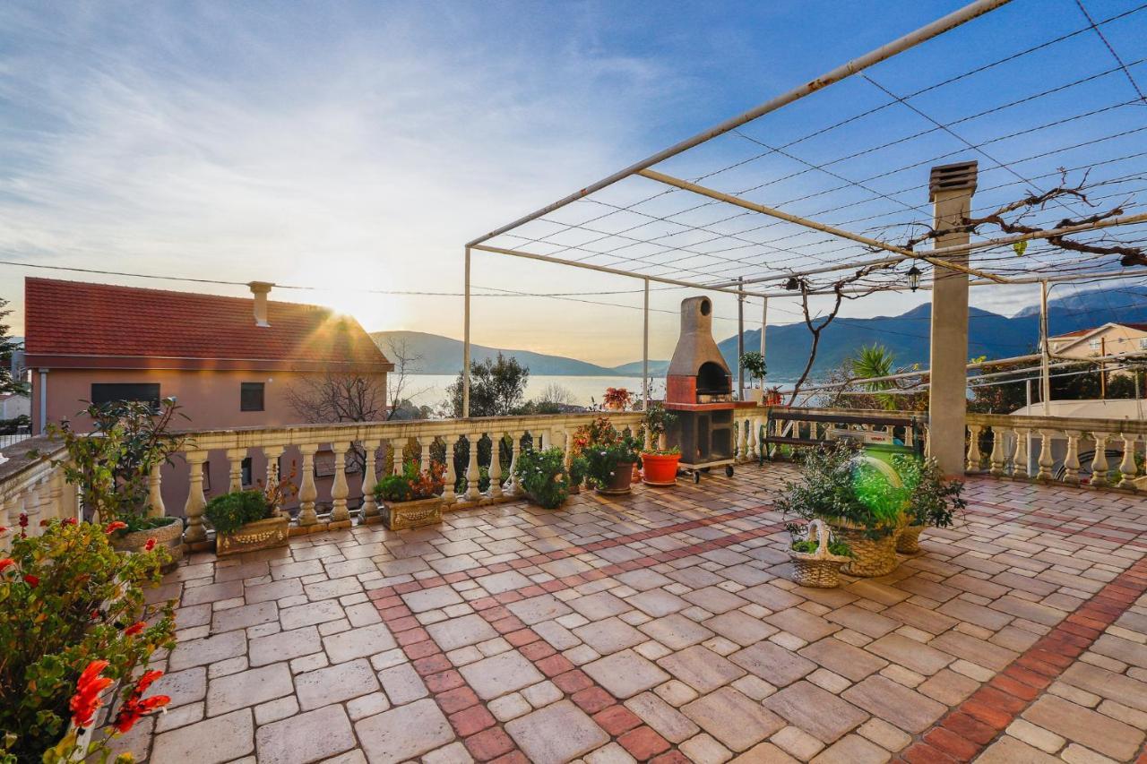 Villa Lastva Apartments Τίβατ Εξωτερικό φωτογραφία